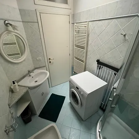 Apartment Azzurra 5 Posti Letto A *